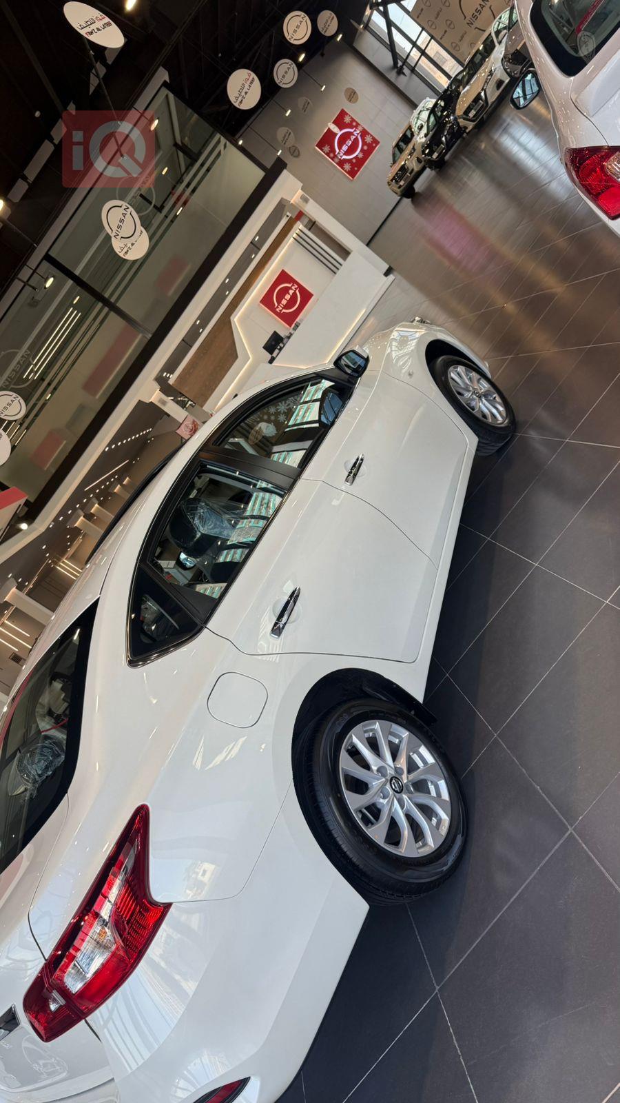 نيسان سيلفي